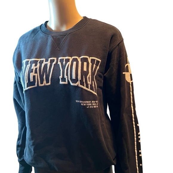 Cute TNA crewneck - Picture 8 of 8